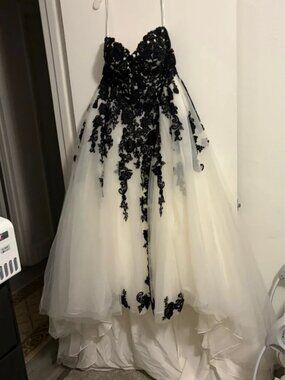 david's bridal black and white wedding dress | Dresses | Formal Women's size:18W Tally Taylor 4475 The backless bra hack Formal dresses